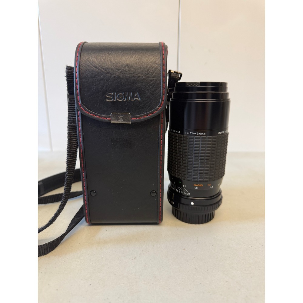 Sigma Zoom-K III 75-210mm f/3.5-4.5 Macro Lens for Minolta MD with Case